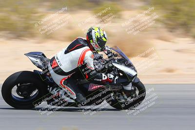 media/Mar-28-2022-Superbike Trackdays (Mon) [[b8603d0f67]]/Advanced Group (1pm-130pm)/Turn 9/